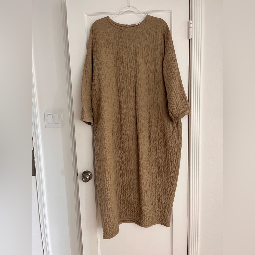 Brown Dolman Sleeve Crew Neck Dress